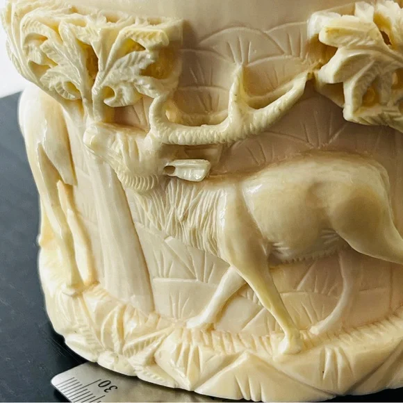 Indian Carved Container Box Animal Motifs and Elephant Finial Signed - Picture 7 of 17